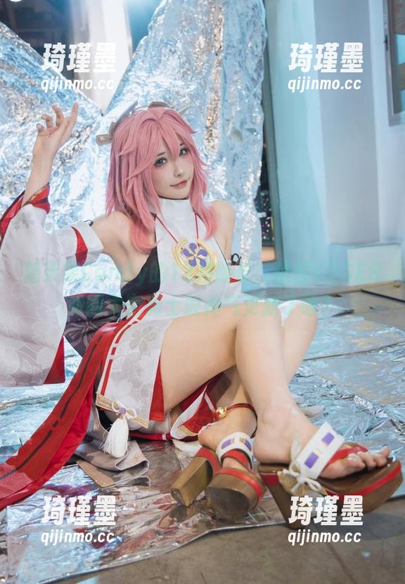 糖果果Candy的12月舰长：这位COSER如同太空骑士般帅气更新了啥？