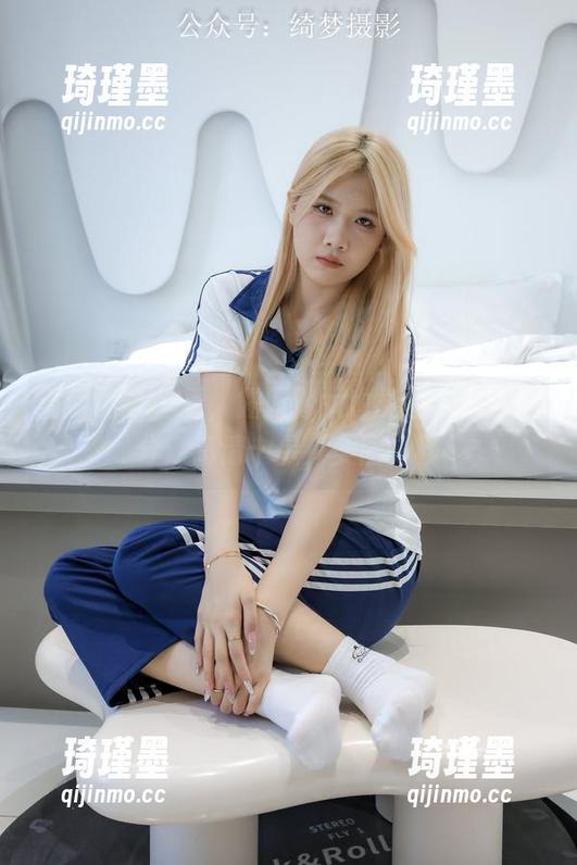 绮梦摄影 - 看，露露修女也能上杂志！评分：高清十星，美图一秒