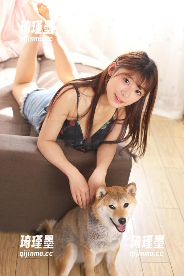 微密圈 - 羊小雪juvia在教室，写真集资源，书本和感官的完美结合