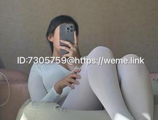 微密圈 – 黑丝来袭，美邵女Baby的美图果然火爆，把我看得小心脏怦怦跳！