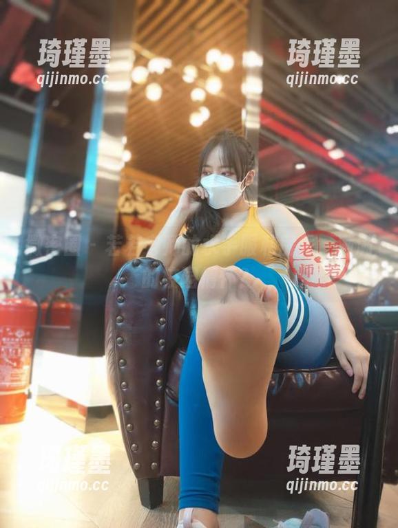 微密圈 - 若若老师的水手服私房秀，满满的校园情怀？