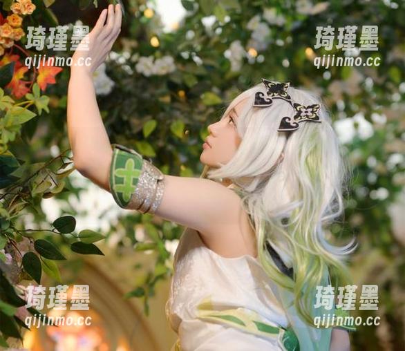 莱可Raika的女仆日常——满满的“不务正业”气息，精选图片看得连我都想搬个小板凳来旁观！