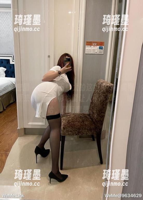 迷人的五姨太 微密圈 - 迷人的五姨太的这组白衬衫美图,原来单调的衬衫也能让人停下脚步,哈哈,真有意思。