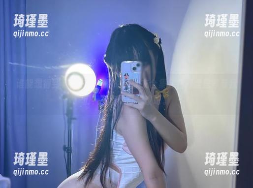 谁能想得到，阿九从不咕咕的泳衣合集会在网盘里等着我们？有点不可思议吧。
