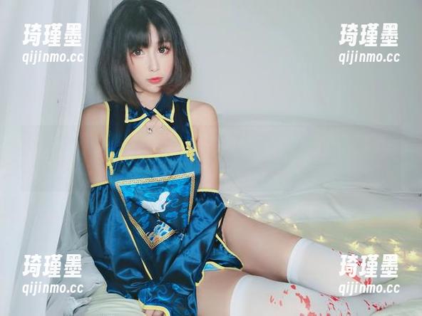最新登场，雯粥粥泳衣合集，谁说泳衣只能是单一的风格？